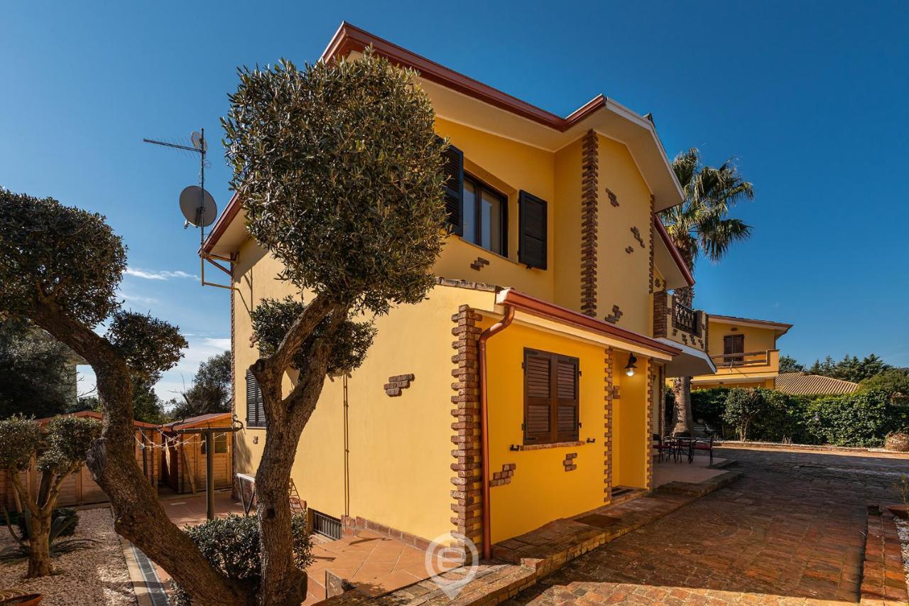 Villa Monica - Suites Iglesias Exterior photo